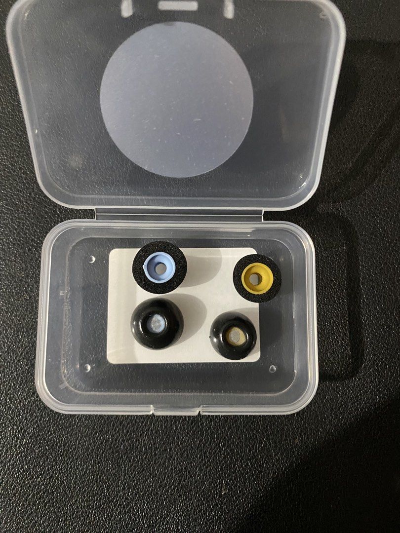 misodiko TWS-Pro2 Memory Foam Eartips Replacement (Large and Small) (Category: Earphones) located in Tumauini. Submitted by arvinm97 (Listing ID 1444451771, Image 1). Description: Large (Blue): 150 pesos Small (Yellow): 150 pesos RFS: Hindi compatible.