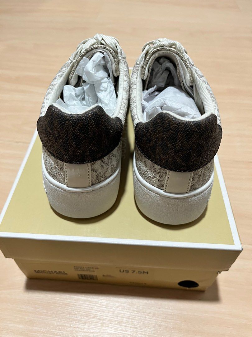 MK Poppy Lace up (Category: Sneakers) located in Quezon City. Submitted by dKPopStore (Listing ID 1444493429, Image 2). Description: Brandnew MICHAEL KORS POPPY LACE UP SIZE: US 7.5M COLOR: VANILLA 💯 authentic With BOX Loc. QC Mod. BPI , GCASH .