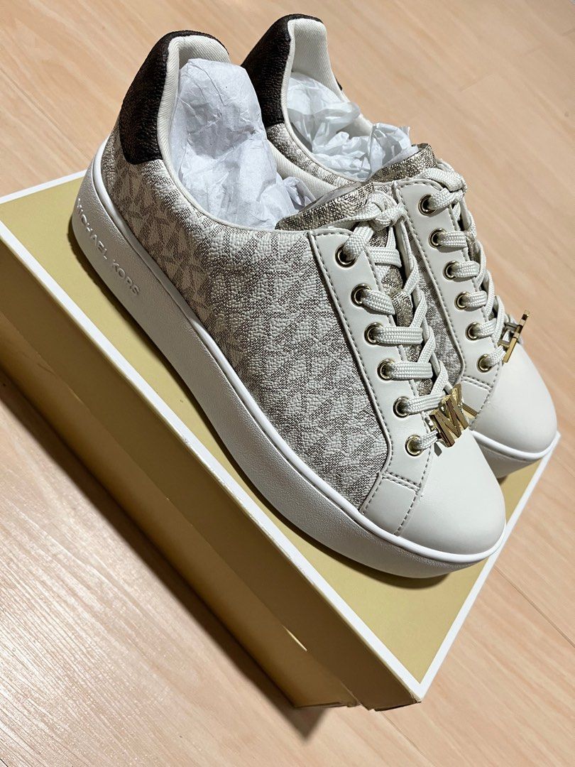 MK Poppy Lace up (Category: Sneakers) located in Quezon City. Submitted by dKPopStore (Listing ID 1444493429, Image 3). Description: Brandnew MICHAEL KORS POPPY LACE UP SIZE: US 7.5M COLOR: VANILLA 💯 authentic With BOX Loc. QC Mod. BPI , GCASH .