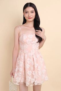 (Category: ) located in . Submitted by viewmycloset (Listing ID 1444440132, Image 1). Description: .