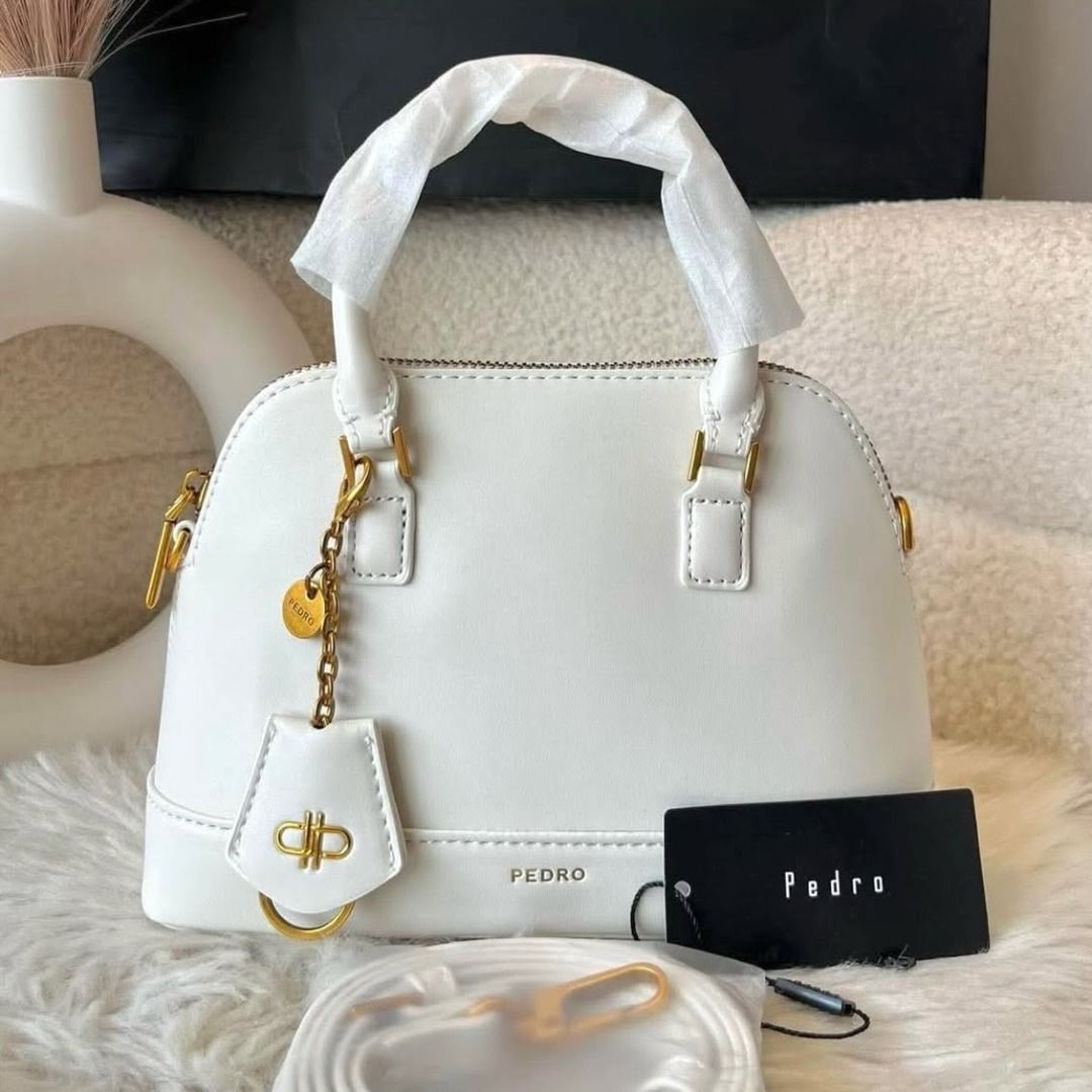 NEW! P 3 D R 0 LUC!A HANDBAG (Category: Cross-body Bags) located in Quezon City. Submitted by mjmassortedfinds (Listing ID 1444476449, Image 2). Description: NEW! Napaka gandaaa! 😍 P 3 D R 0 LUC!A HANDBAG ✅ 1 2 9 9 each +sf ✅ Size: (H)15cm x (W)21cm x (D)8cm ✅ M P 0 & Brandnew 📸 Actual Pictures Posted 📲 PM for orders and inquiries 📌Pinas Onhand & Ready to Ship 📌We can Ship Nationwide (+SF) 📌No Return, No Exchange 📌If in DOUBT, please DO NO