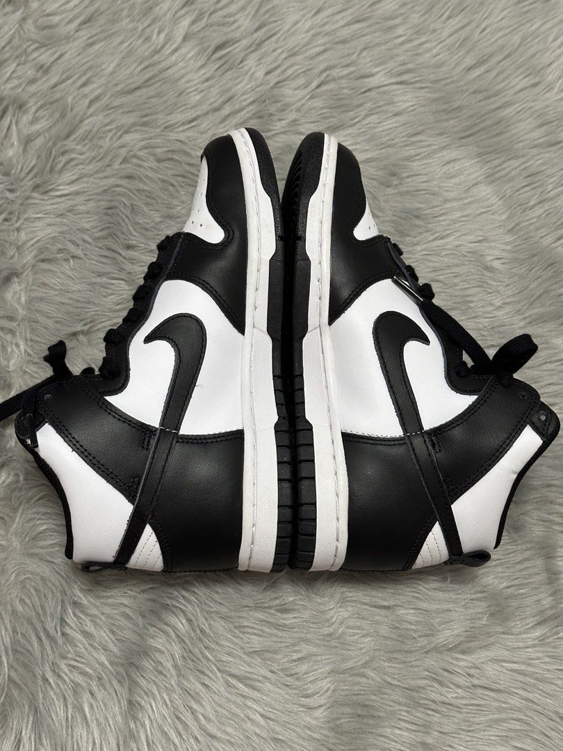 Nike (Category: Sneakers) located in Pateros City. Submitted by stuffcornerph (Listing ID 1444332799, Image 3). Description: Size US 5.5.