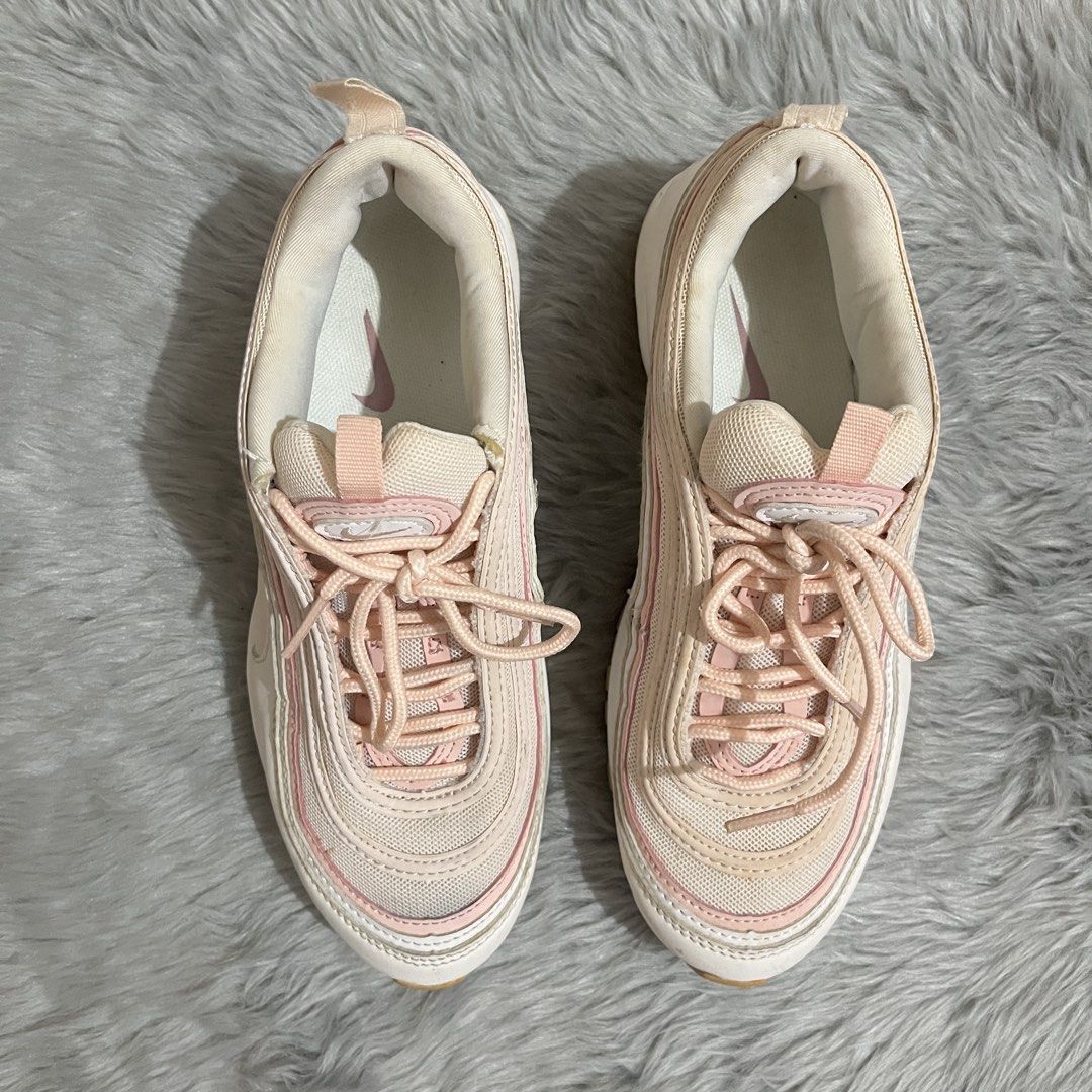 Nike Air Max 97 (Category: Sneakers) located in Manila. Submitted by declutterfairy_ph (Listing ID 1444460585, Image 2). Description: Size: EU 38/ UK 5/ US 7 -Well used, cleaned, then kept in storage. -Flaws: please see last 5 photos -Most of its flaws were due to bad storage condition. -I don’t have any idea where to have it fixed/repaired, selling it for a low price. -Needs cleaning..