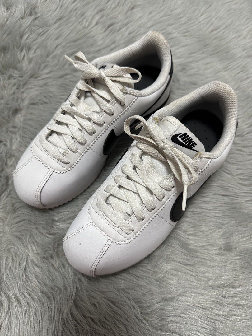 Nike Cortez (Category: Sneakers) located in Pateros City. Submitted by stuffcornerph (Listing ID 1444352026, Image 1). Description: Size US 5.5 .