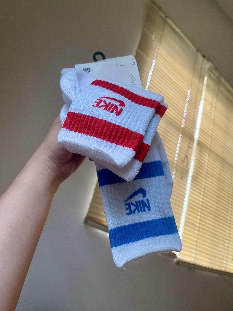 Nike Heritage Crew Socks (2 Pairs) (Category: Socks) located in Manila. Submitted by dual_time (Listing ID 1444347580, Image 1). Description: Nike Heritage Crew Socks 2 pairs (red and blue) Size: Large 27-30cm Location: Marikina Pay via Gcash Pick up via Grab or Lalamove Dm for inquiries.