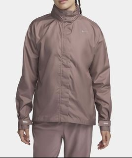 (Category: ) located in . Submitted by sofiascloset_ (Listing ID 1444341729, Image 1). Description: .