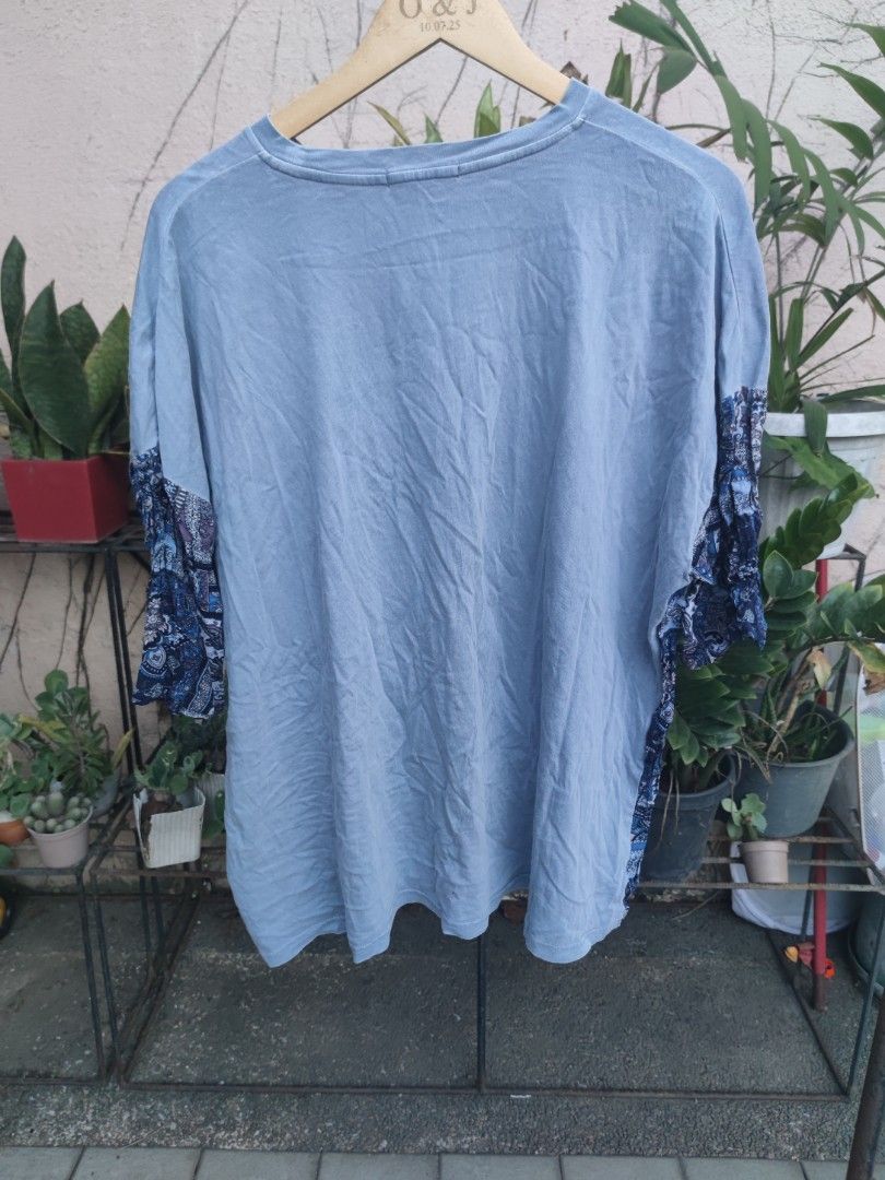 Niko and... Blue Paisley Print (Category: Tshirts & Polo Shirts ) located in Pasig City. Submitted by ftwind (Listing ID 1444416717, Image 3). Description: - Brand: Niko and... - Design: Cool paisley print across chest and sleeves - Material: Light and comfortable fabric.