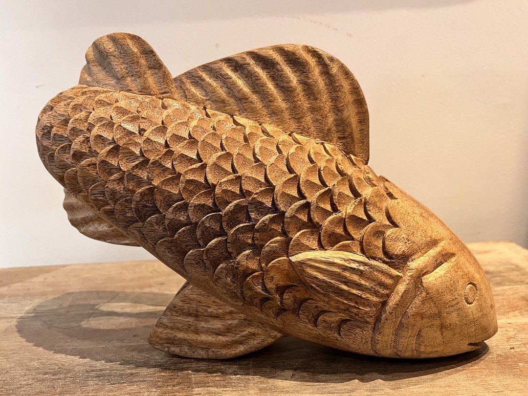 Old carved wooden fish (Category: Other Home Decor) located in Taguig. Submitted by frank63studio (Listing ID 1444312069, Image 2). Description: Old carved wooden fish hand carved old mando wood natural finish.