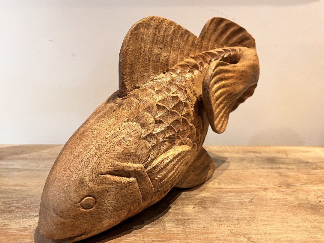 Old carved wooden fish (Category: Other Home Decor) located in Taguig. Submitted by frank63studio (Listing ID 1444312069, Image 1). Description: Old carved wooden fish hand carved old mando wood natural finish.