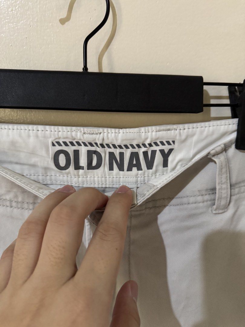 Old Navy Khaki shorts (Category: Shorts) located in Bacolod City. Submitted by bi.fl (Listing ID 1444431704, Image 3). Description: Old Navy Khaki shorts 36 on tag Waist 36-38 x Length 21 inches No issues / Excellent condition 🧾Mode of payment: GCash or Bank Transfer 📸Color may vary due to lighting 📏 Measurements are based from armpit to armpit (clothes width) and from waist to lowest hem (pants length) 💦 Items are washed and ready to use 📦 