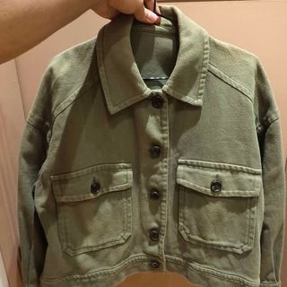(Category: ) located in . Submitted by a.ong26 (Listing ID 1444324615, Image 1). Description: .