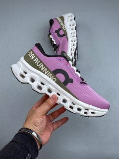 (Category: ) located in . Submitted by awesome_sneakers (Listing ID 1444312655, Image 1). Description: .