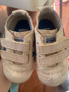 (Category: ) located in . Submitted by declutteringmoms (Listing ID 1444365537, Image 1). Description: .