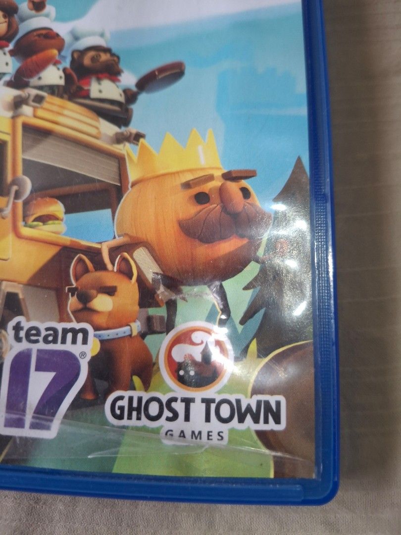 Overcooked! 2 PS4 Game (Category: PlayStation) located in Dasmarinas. Submitted by declutterstuffs5738 (Listing ID 1444333698, Image 3). Description: Overcooked! 2 PlayStation 4 P500 - Fun co-op cooking game (upto 4 players) - Great for parties and playing with friends 📍Location: Dasma, Cavite 💳 Payment FIRST. Option: GCash, Maya, BPI 🚚 Courier: Lalamove or if you have a preferred courier Delivery fee will be shouldered by the buyer..