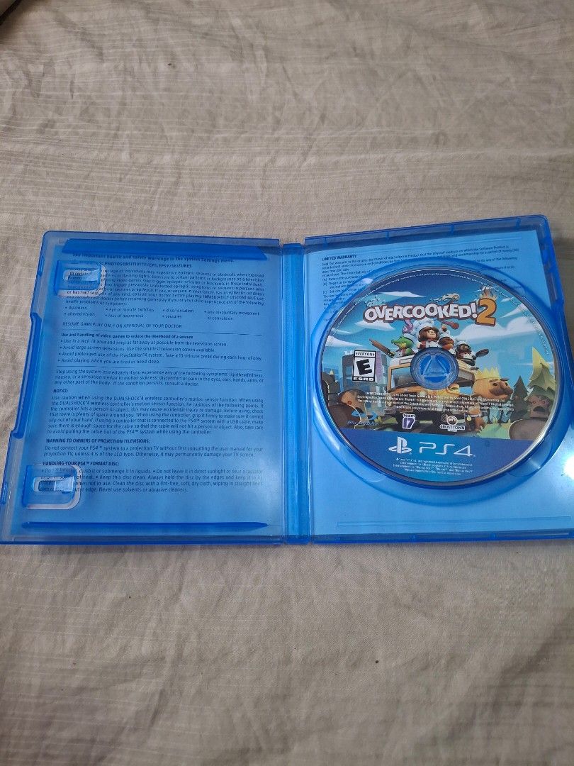 Overcooked! 2 PS4 Game (Category: PlayStation) located in Dasmarinas. Submitted by declutterstuffs5738 (Listing ID 1444333698, Image 2). Description: Overcooked! 2 PlayStation 4 P500 - Fun co-op cooking game (upto 4 players) - Great for parties and playing with friends 📍Location: Dasma, Cavite 💳 Payment FIRST. Option: GCash, Maya, BPI 🚚 Courier: Lalamove or if you have a preferred courier Delivery fee will be shouldered by the buyer..