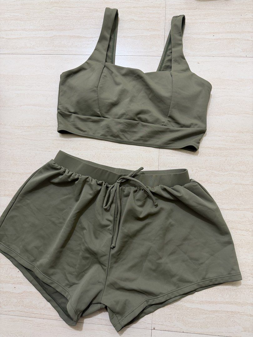 Padded swimsuit short set army green (Category: Announcements) located in Caloocan City. Submitted by storm4 (Listing ID 1444437500, Image 1). Description: Small.