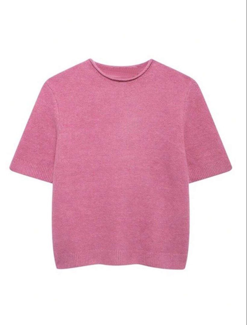 Pink Short Sleeve Knit Sweater (Category: Longsleeves) located in Quezon City. Submitted by heiressofpersia80 (Listing ID 1444370350, Image 1). Description: - Soft pink knit sweater - Short sleeves - Crew neck - Cozy material, ideal for layering or wearing solo - Classic, simple design - Versatile: pairs well with jeans or skirts.