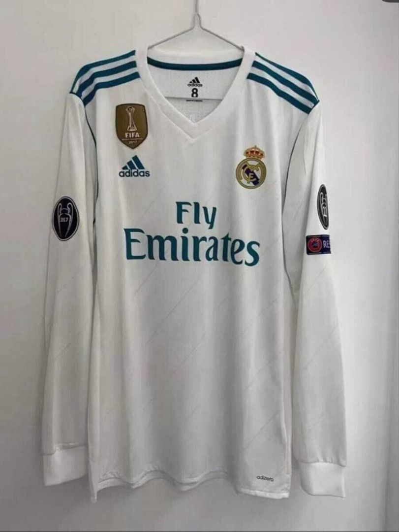 [Player Issue] Cristiano Ronaldo 17/18 Real Madrid Player Issue Jersey, Size 8, Full Patch (Category: Tshirts & Polo Shirts) located in Singapore. Submitted by letao.sg (Listing ID 1444367906, Image 3). Description: 【Product Details】 • 2017-18 Real Madrid Home Jersey • Cristiano Ronaldo Edition • Player Issue • Size 8 • Full Patches • Markings already applied 【Condition】 Please check the images for condition. It has been kept as part of a collect