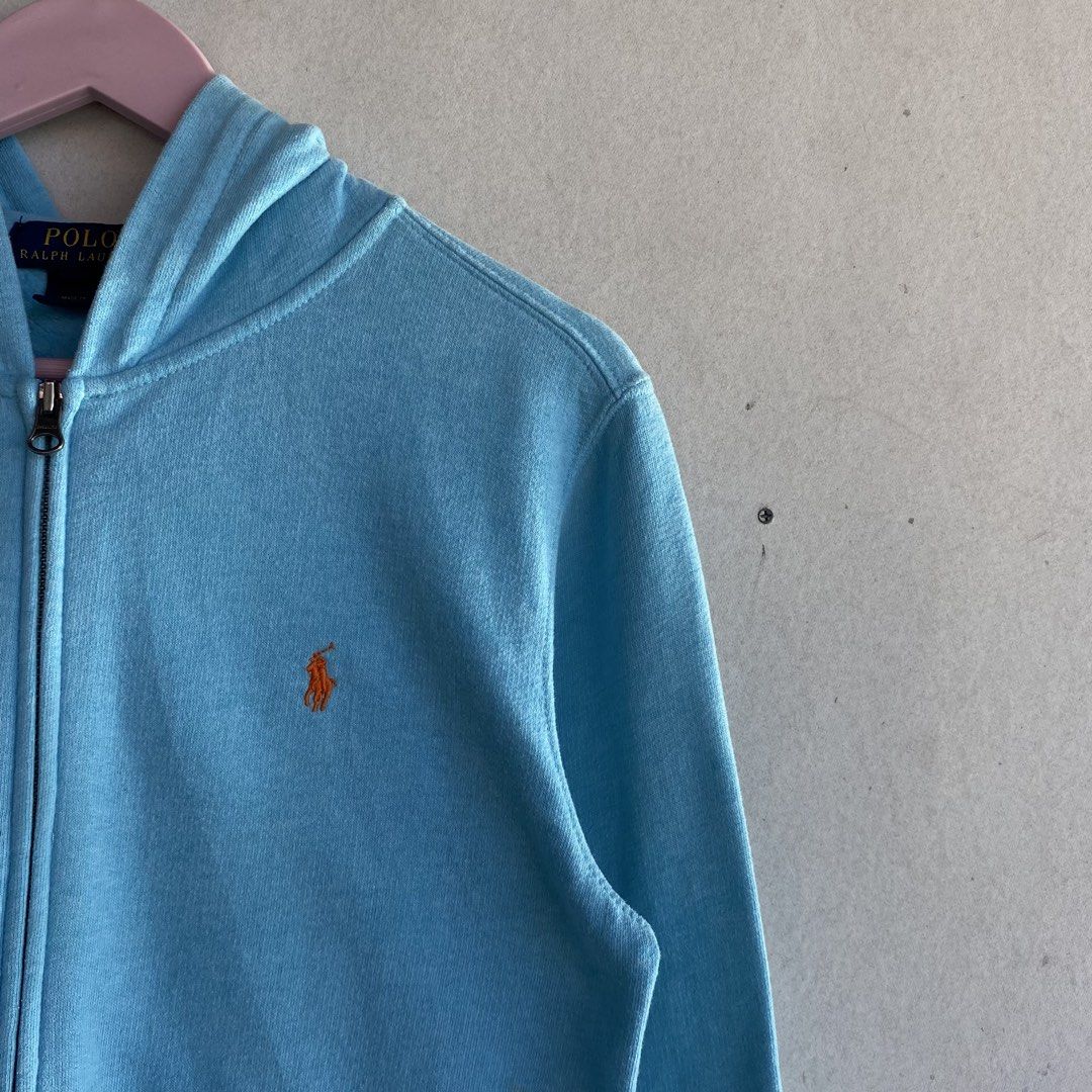 Polo Ralph Lauren Hoodie Jacket (Category: Coats, Jackets and Outerwear) located in Cebu City. Submitted by kklez (Listing ID 1444332201, Image 2). Description: 🔹Good Condition ❕Issue: Minimal Stains 📐Size: Small - Medium 📏Dimensions: W21 x L24 🖍️Color Rate: 9.8/10 ‼️Color may vary due to lighting ‼️STRICTLY PAYMENT FIRST ‼️NO COP/COD 🚚: J&T Express 💵: Gcash 📍: Simala, Cebu Price + Sf: 📩 ‼️DISCLAIMER: Please note that I am not affiliated 
