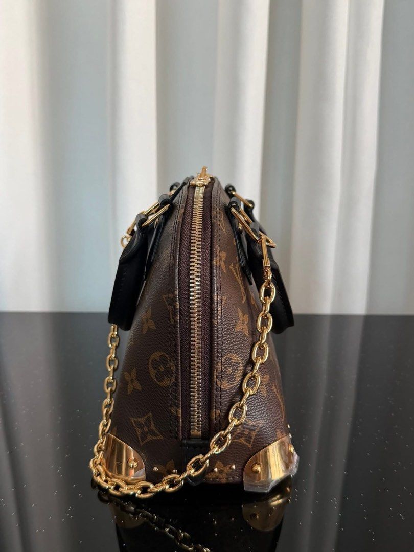 Preloved Lv BB Alma Ebene Crossbody (Category: Luxury Bags & Wallets) located in Manila. Submitted by bagsandshoesmanymore (Listing ID 1438182324, Image 3). Description: Lv BB Alma Size 24cm Before 18k Rare to find Actual photos posted Please read before you order 👉🏻❗️Payment first before shipping ❗️Cut off time of payment 11am sameday delivery ❗️NO MEET UP / NO PICK UP ❗️ORDER CANNOT BE CANCELLED ❗️PLEASE DON’T BUY IF YOU ARE IN DOUBT ❗️NO RET