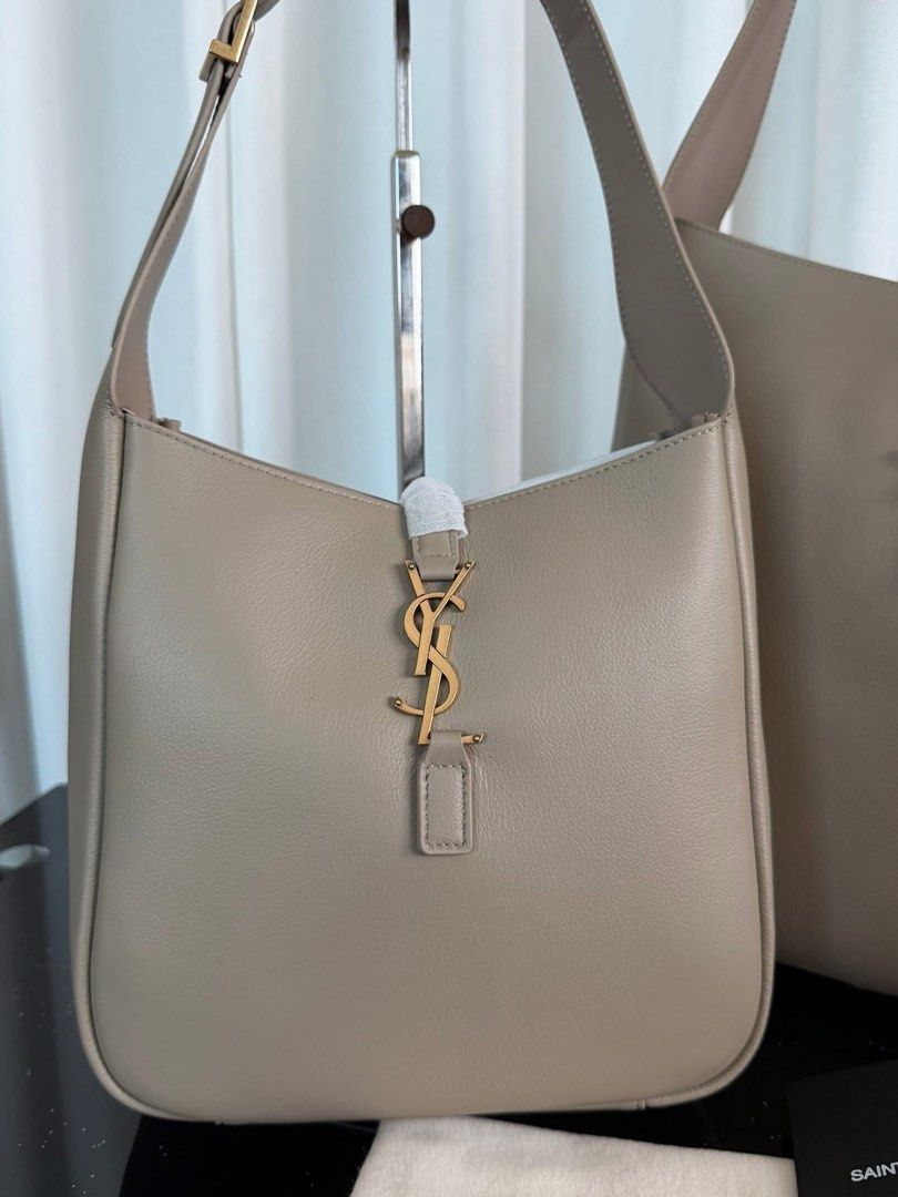 Preloved Ysl LE 5 Á 7 Supple Bag (Category: Luxury Bags & Wallets) located in Manila. Submitted by bagsandmanymanymore1 (Listing ID 1419431089, Image 1). Description: Preloved Ysl Size 23cm Lambskin Made in Italy Leather Lining Bronze toned hardware Actual picture posted Please read before you order 👉🏻❗️Payment first before shipping ❗️Cut off time of payment 11am sameday delivery ❗️NO MEET UP / NO PICK UP ❗️ORDER CANNOT BE CANCELLED ❗️PLEASE DO