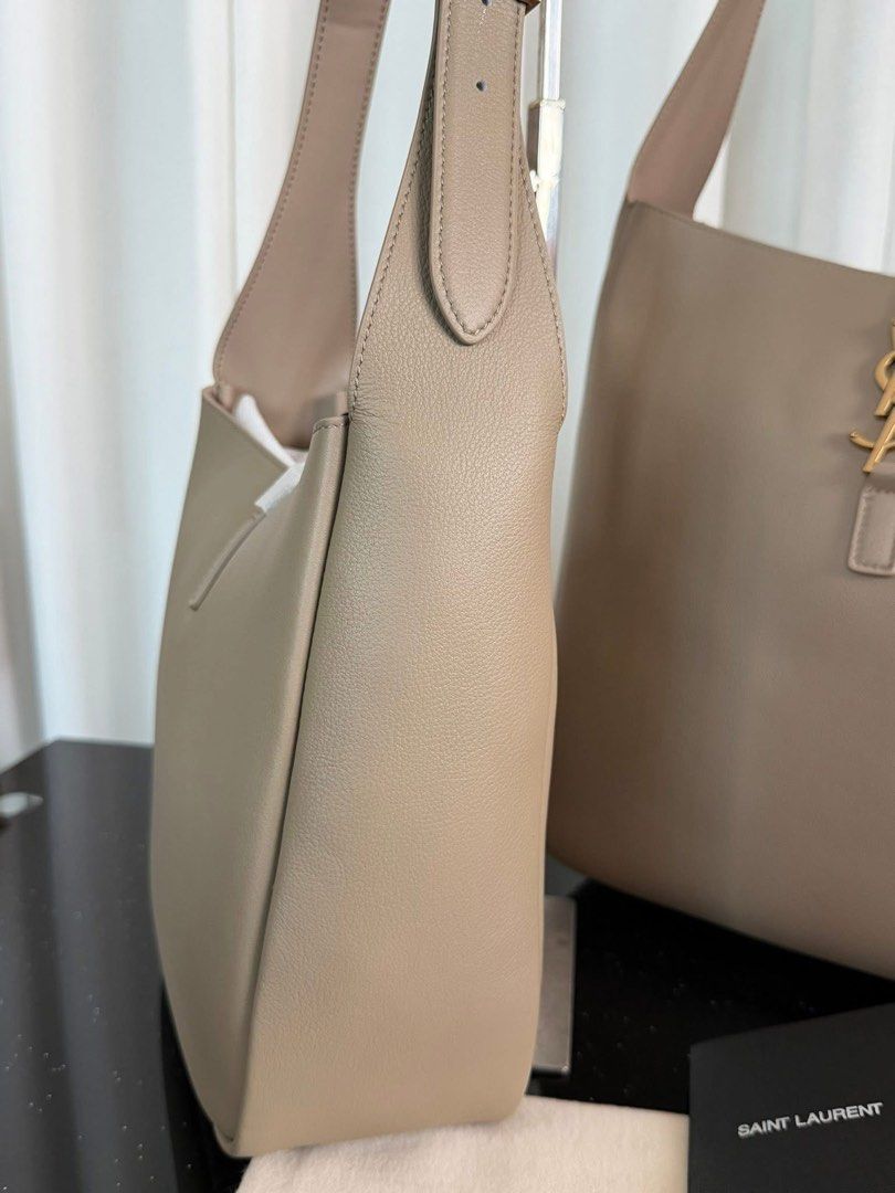Preloved Ysl LE 5 Á 7 Supple Bag (Category: Luxury Bags & Wallets) located in Manila. Submitted by bagsandmanymanymore1 (Listing ID 1419431089, Image 3). Description: Preloved Ysl Size 23cm Lambskin Made in Italy Leather Lining Bronze toned hardware Actual picture posted Please read before you order 👉🏻❗️Payment first before shipping ❗️Cut off time of payment 11am sameday delivery ❗️NO MEET UP / NO PICK UP ❗️ORDER CANNOT BE CANCELLED ❗️PLEASE DO