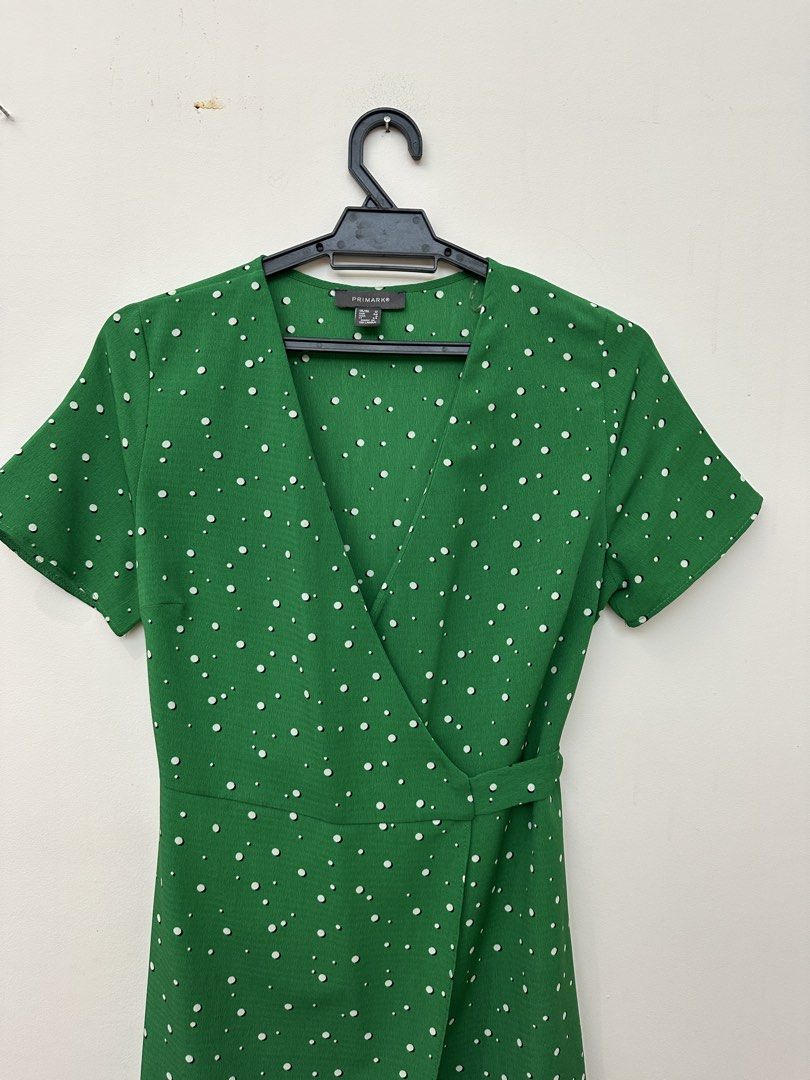 primark green wrap dress Polka Dot Size 12, Women's Fashion, Dresses & Sets, Dresses on Carousell #finalsale