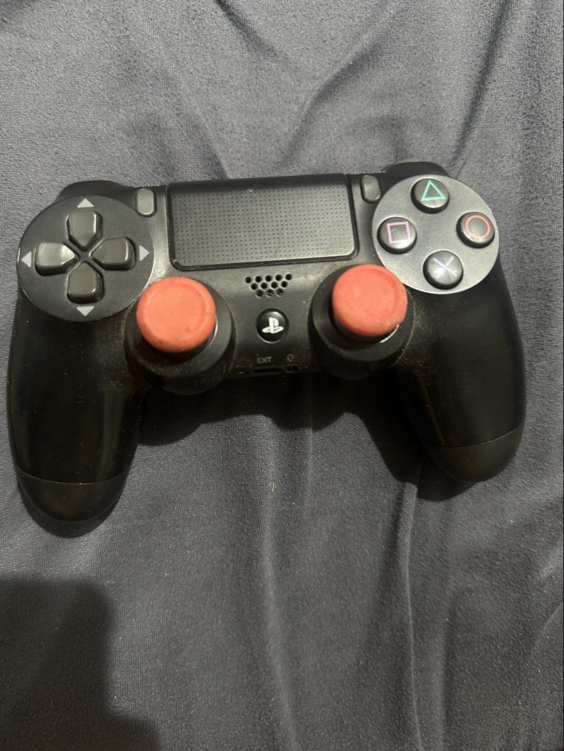 Ps4 controller (Category: PlayStation) located in Manila. Submitted by fastkkk08 (Listing ID 1444446998, Image 1). Description: All working Issue Ghost touch.