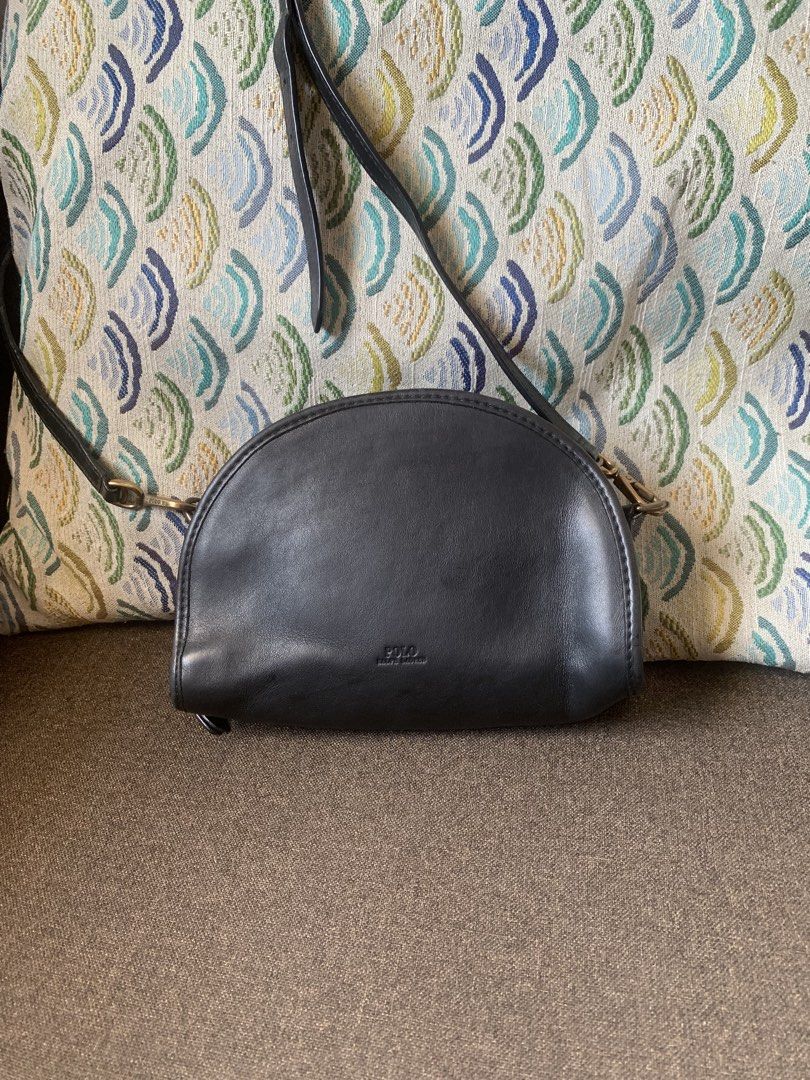 Ralph Lauren Sling pure Leather bag (Category: Shoulder Bags) located in Santa Rosa. Submitted by ceiti.nini (Listing ID 1444327771, Image 1). Description: Ralph Lauren Sling Bag small size 8"x 6" super cute Genuine Leather with etiketa .