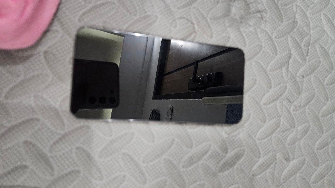 SAMSUNG S23+ Original AMOLED LCD (Category: Other Mobile & Gadget Accessories) located in Manila. Submitted by johnvincen71971 (Listing ID 1444444793, Image 2). Description: Original AMOLED LCD ng ghost touch but with lines perfect for technician and replacement para mapagana lang muna yung S23+ ninyo. Pref pickup sa house via lalamove or meetup lang SM SJDM or EB Town. Thanks..