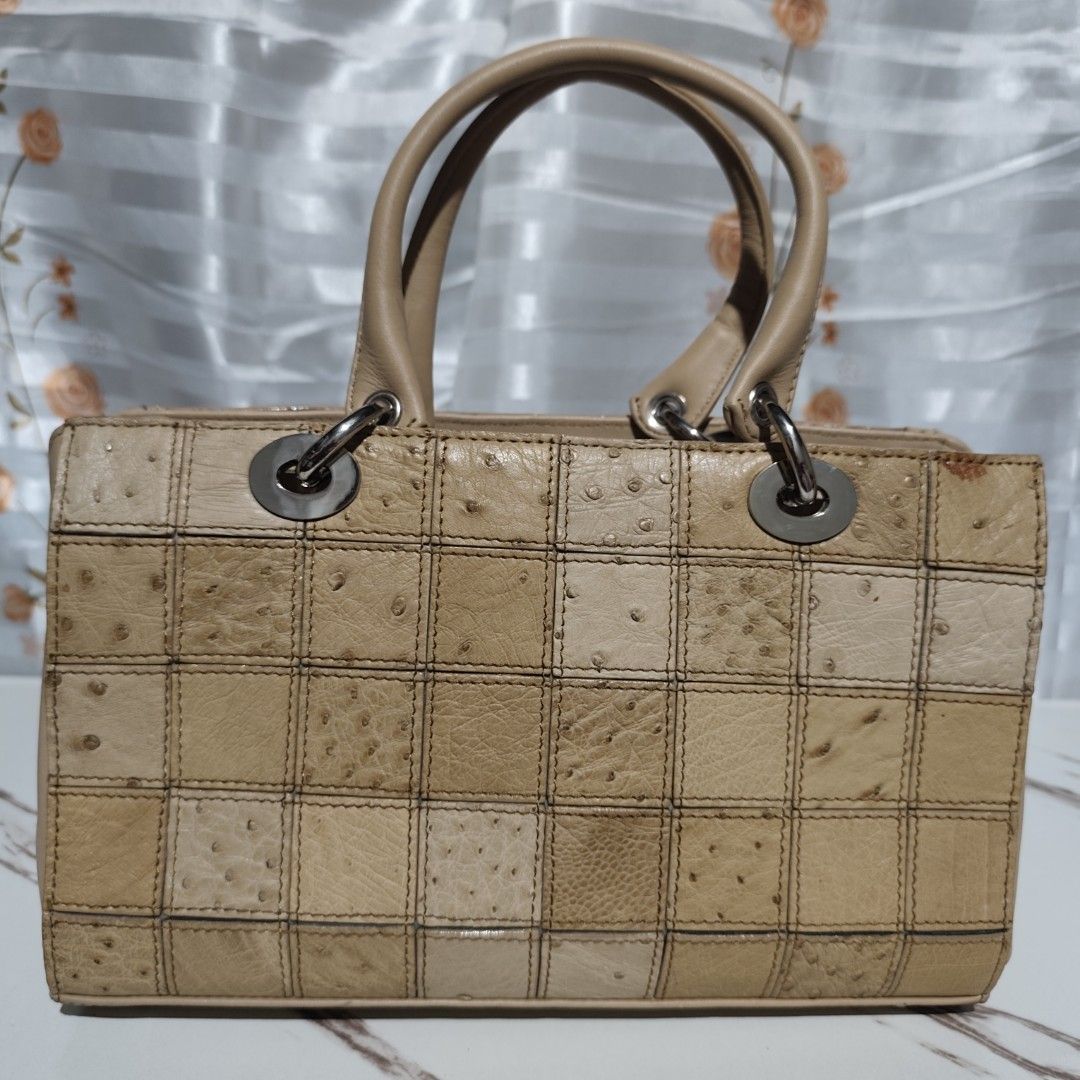 Sanpo Genuine Ostrich Skin Patchwork Shoulder Bag (Category: Shoulder Bags) located in Binalonan. Submitted by jarnimzurccc (Listing ID 1444433209, Image 1). Description: JAPAN sourced! 🌸✨ Nylon inner lining. NO tarnish silver hardwares. In very good condition. Dimensions Height: 7 inches Length: 11 inches Width: 4.5 inches.