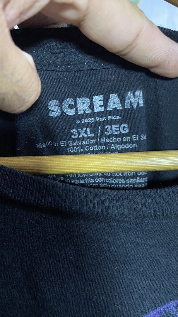 Scream Ghost Face tee (Category: Tshirts & Polo Shirts ) located in Cavite. Submitted by thriftelsewear (Listing ID 1444483261, Image 3). Description: Scream Ghost Face tee 25x32 ₱500.