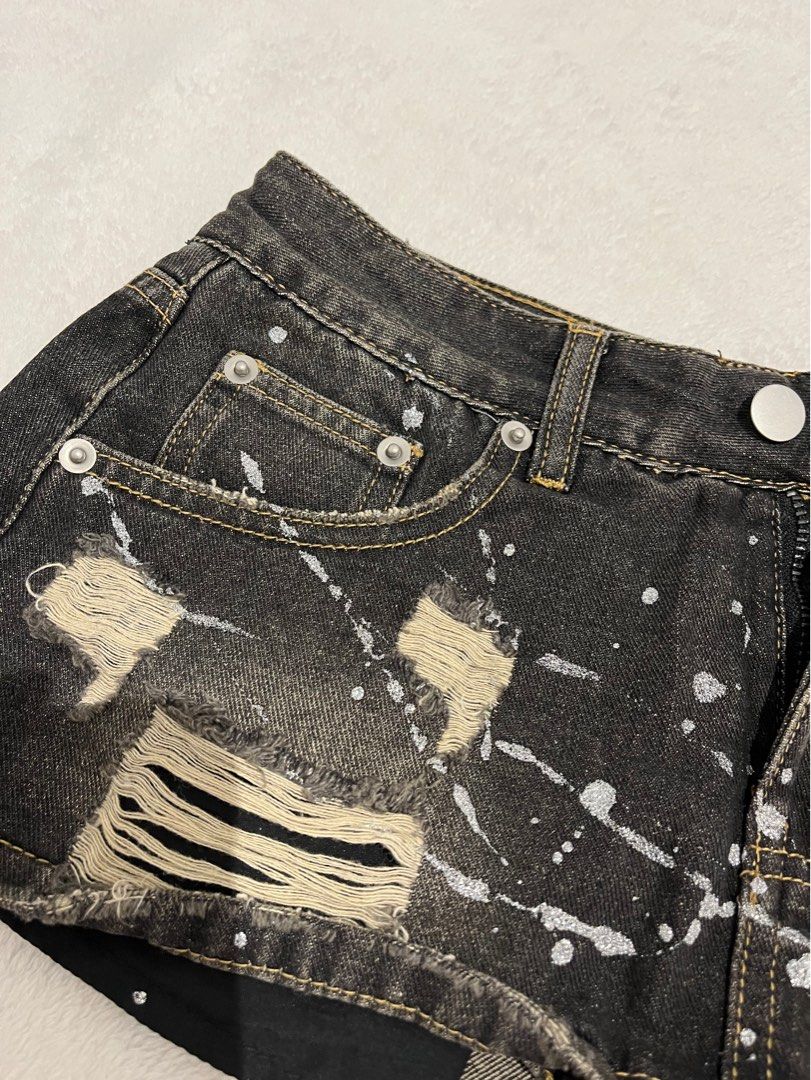 Shein Skort (Category: Shorts) located in Caloocan City. Submitted by ann_in_declutter (Listing ID 1444392914, Image 3). Description: .