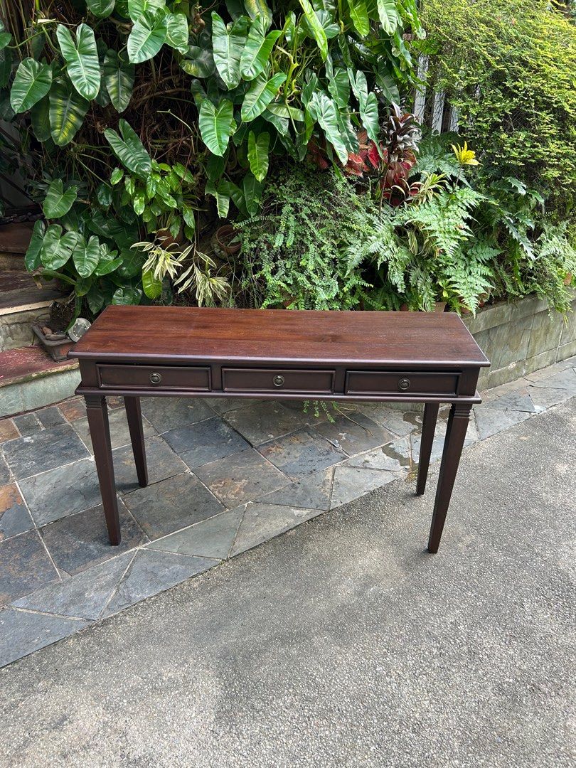 Side console table (Category: Tables & Sets) located in Singapore. Submitted by jacklee.cy (Listing ID 1444338521, Image 1). Description: Side console table length 120cm width 40cm height 75cm just varnish very nice and good condition .