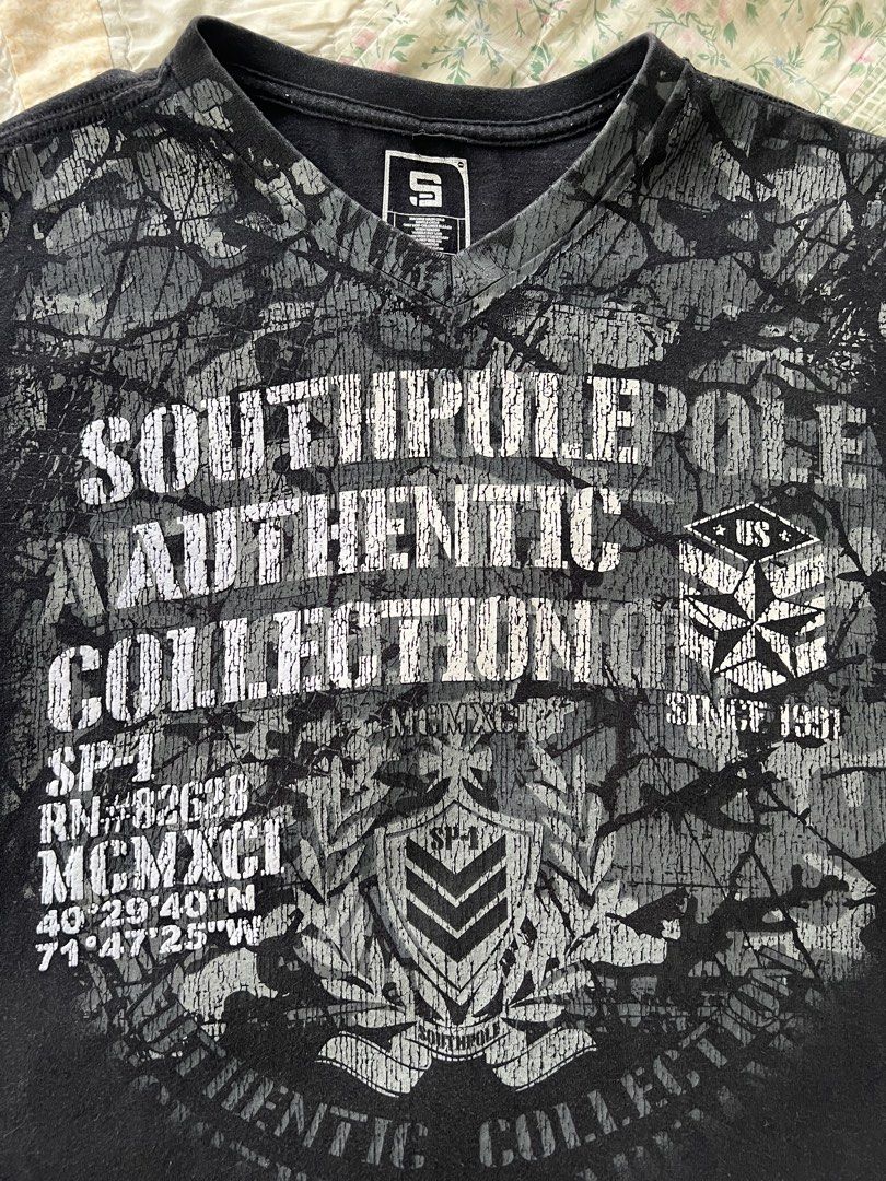 south pole y2k black shirt (Category: Tshirts & Polo Shirts ) located in Pasig City. Submitted by svgarr (Listing ID 1444349415, Image 2). Description: 📌read bio before buying add 70 sf (flash express) 📍iloilo.