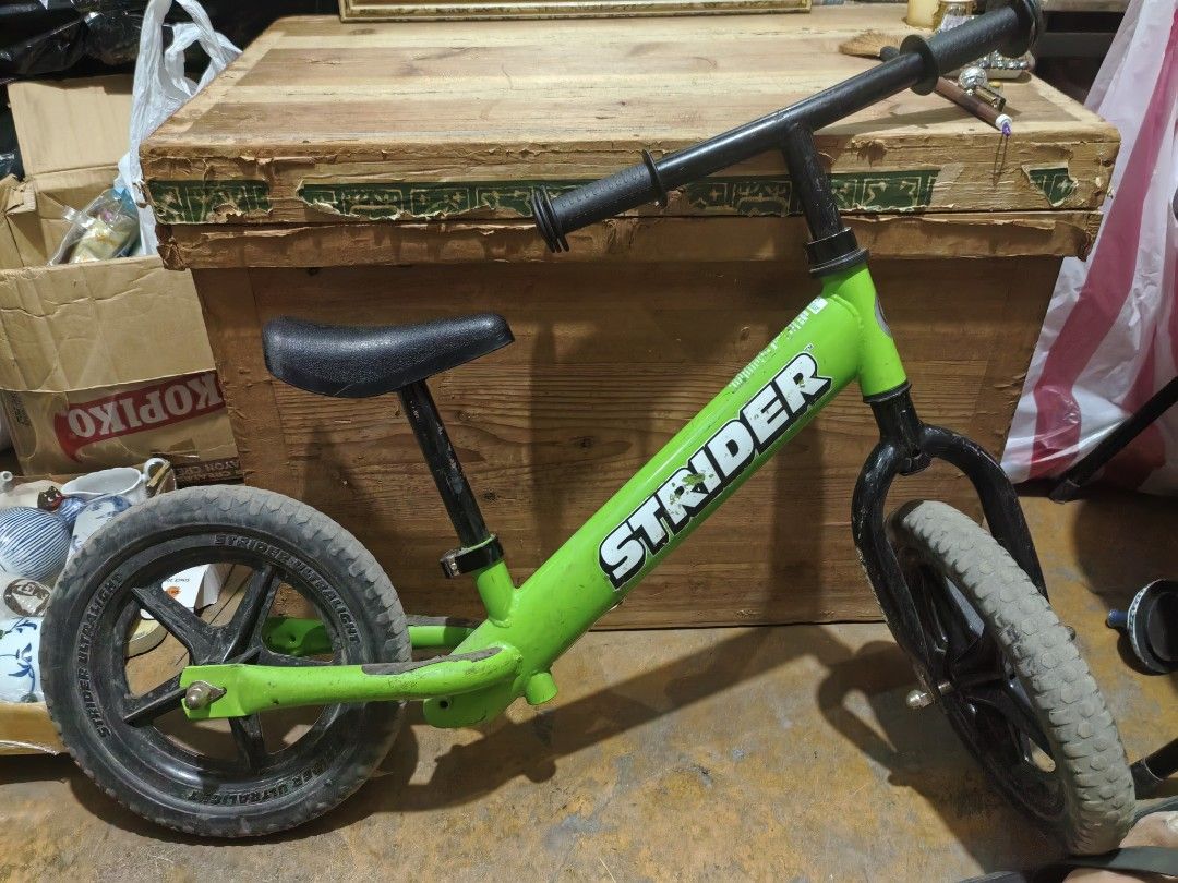Strider 12 Classic Balance Bike (Category: Bicycles) located in Cebu City. Submitted by dudes_villanueva (Listing ID 1444471093, Image 2). Description: Strider 12 Classic Balance Bike 📌 Features lightweight wheels and a durable steel frame designed for toddlers. 📌 In excellent condition. See all pics for details. Height: 22 in Seat height: 16 in Length : 32 in.