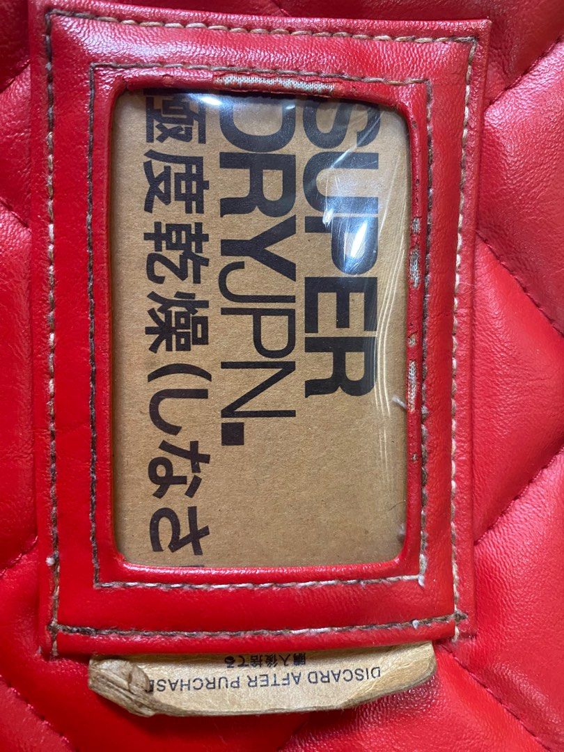 Superdry bag (Category: Cross-body Bags) located in Makati City. Submitted by jdeep9 (Listing ID 1444319438, Image 3). Description: Good condition. See pic for the issues. Yung mga white part need lang linisin..