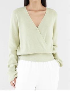 (Category: ) located in . Submitted by sofiascloset_ (Listing ID 1444342508, Image 1). Description: .