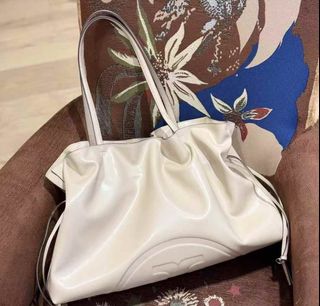 (Category: ) located in . Submitted by ___bagssandurstyleph (Listing ID 1444378194, Image 1). Description: .