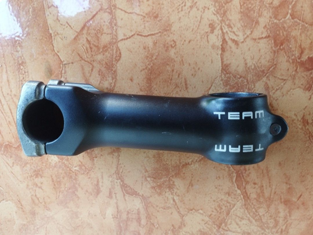 Truvativ Team Standard Stem (Category: Bicycles) located in San Fernando. Submitted by nerosales (Listing ID 1444430389, Image 1). Description: Truvativ Team Standard Stem 110mm length 25.4mm clamping (pang classic/vintage or basta type nyo lang) 5 degrees rise 500 pesos only SM City Pampanga Shipping: J&T Payment: Gcash NO COD / NO COP.