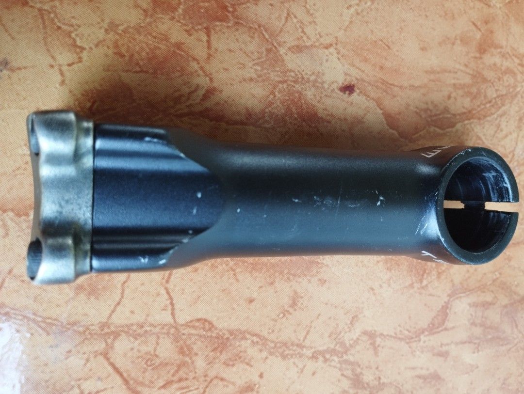 Truvativ Team Standard Stem (Category: Bicycles) located in San Fernando. Submitted by nerosales (Listing ID 1444430389, Image 2). Description: Truvativ Team Standard Stem 110mm length 25.4mm clamping (pang classic/vintage or basta type nyo lang) 5 degrees rise 500 pesos only SM City Pampanga Shipping: J&T Payment: Gcash NO COD / NO COP.