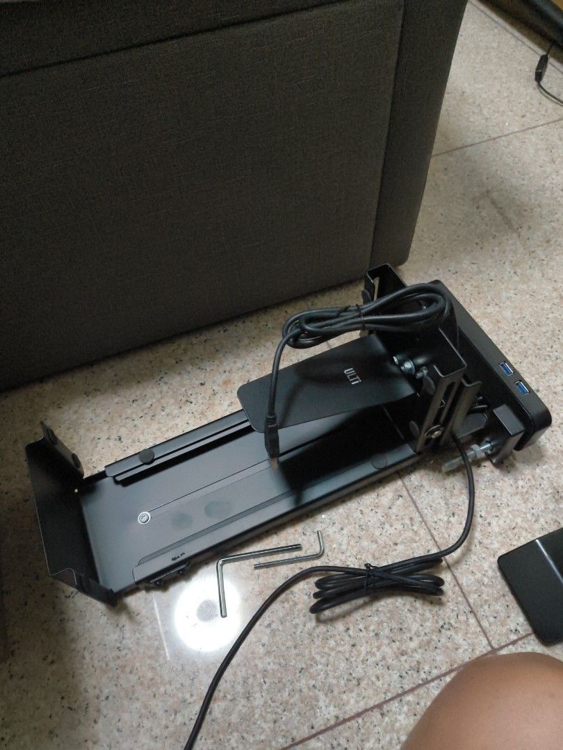 ULTi PC mount with USB3.0 ports485087080392304640