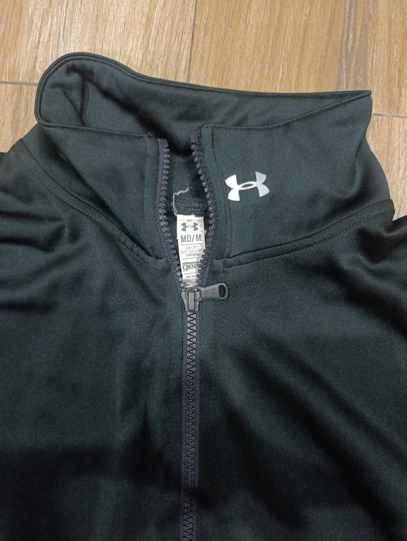 UNDER ARMOUR ZIP UP LONG SLEEVE DRI FIT (Category: Activewear) located in Angeles City. Submitted by kc_archvs (Listing ID 1444462638, Image 2). Description: Size on tag: M Dimes: 20x24 699php if delivery +sf.