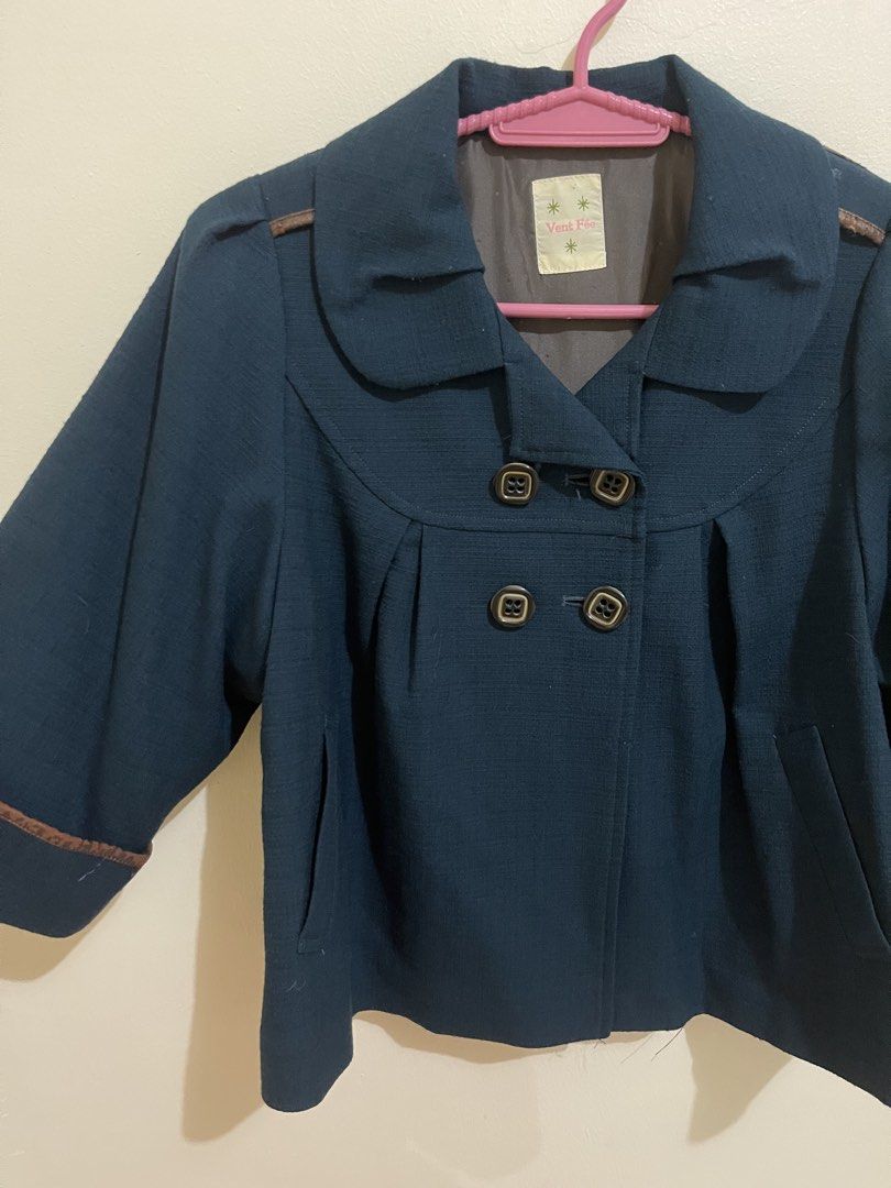 Vent Fee Peacoat Double Breasted Blouse Bolero (Category: Others Tops) located in San Jacinto. Submitted by lovedbylou.ph (Listing ID 1444387359, Image 2). Description: •see photos for flaws (leather lining) •fits small-medium.