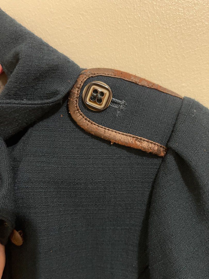 Vent Fee Peacoat Double Breasted Blouse Bolero (Category: Others Tops) located in San Jacinto. Submitted by lovedbylou.ph (Listing ID 1444387359, Image 3). Description: •see photos for flaws (leather lining) •fits small-medium.