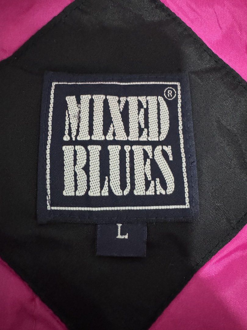 Vintage Super Rare Mixed Blues Puffer Jacket (Category: Coats, Jackets and Outerwear) located in Manila. Submitted by jpabss (Listing ID 1444393426, Image 3). Description: 💥In Like New Vintage Condition 💥Good for cold weather use Width: 26 Length: 27 Sleeves Length: 30 No issue Price Negotiable📩.