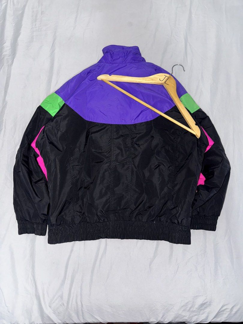 Vintage Super Rare Mixed Blues Puffer Jacket (Category: Coats, Jackets and Outerwear) located in Manila. Submitted by jpabss (Listing ID 1444393426, Image 2). Description: 💥In Like New Vintage Condition 💥Good for cold weather use Width: 26 Length: 27 Sleeves Length: 30 No issue Price Negotiable📩.