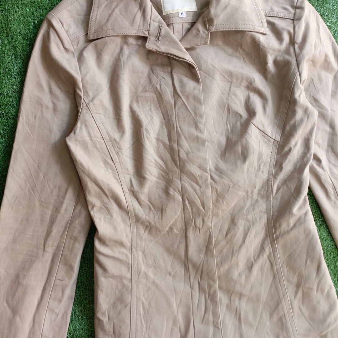 VTG JAPAN LA-BREA BLAZER (Category: Coats, Jackets and Outerwear) located in Cotabato. Submitted by pure.moenlimba12 (Listing ID 1444417332, Image 2). Description: NO ISSUE MADE IN JAPAN SUPER QUALITY FABRIC COMPLETE TAGS SIZE MEDIUM WOMENS.