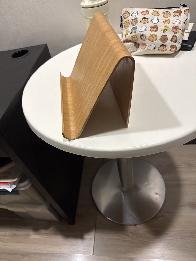Wooden Tablet Stand Holder (Category: Mounts & Holders) located in Quezon City. Submitted by vsaint (Listing ID 1444363553, Image 3). Description: - Made from durable bamboo - Curved design for stability - Convenient cutout handle for easy carrying - Ideal for hands-free tablet or book viewing - Fits most standard tablets.