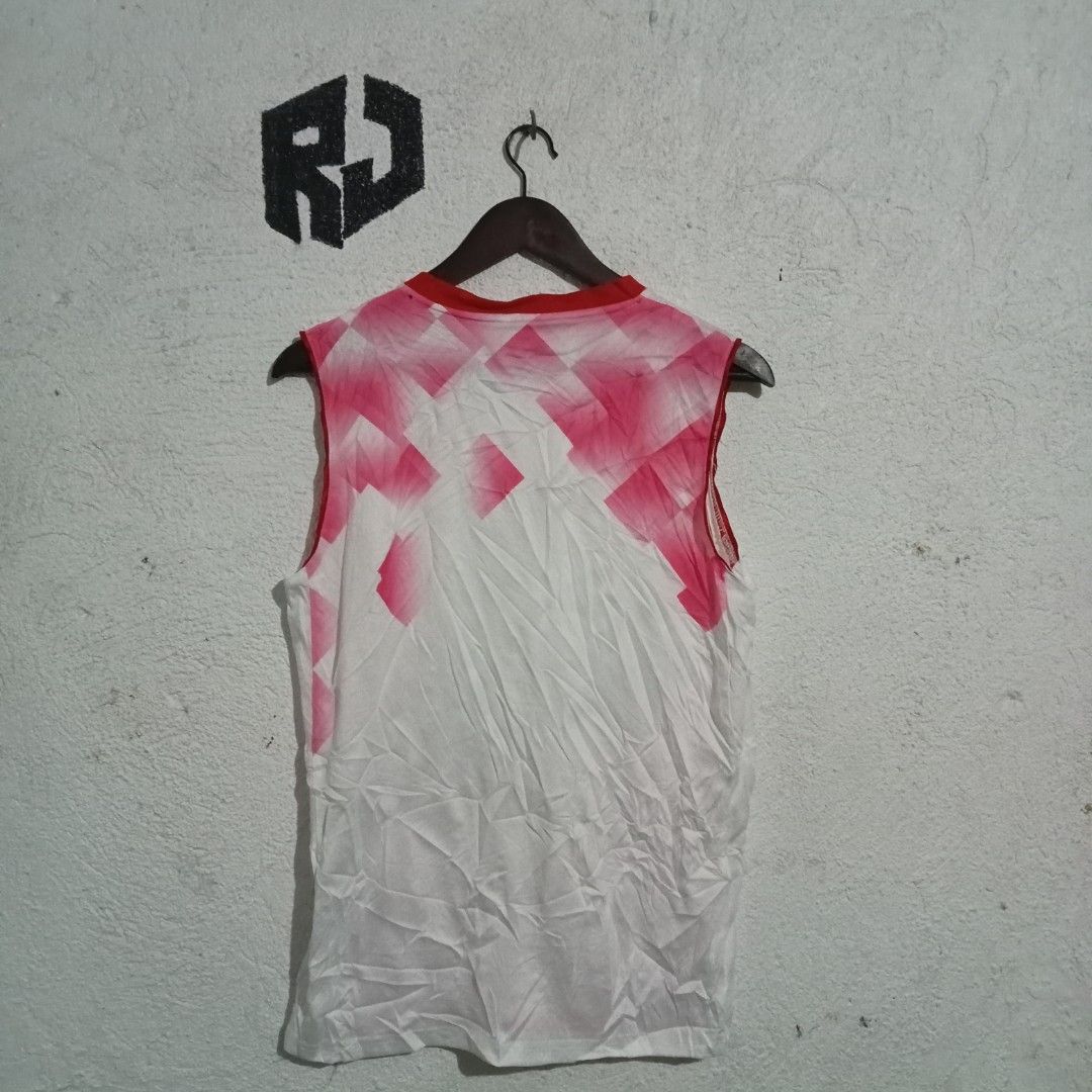 YONEX JERSEY TANKTOP 20/26 (Category: Activewear) located in Las Pinas. Submitted by akosirj09 (Listing ID 1444402545, Image 2). Description: DM IF INTIRESTED EXCELLENT CONDITION NEEDWASH.